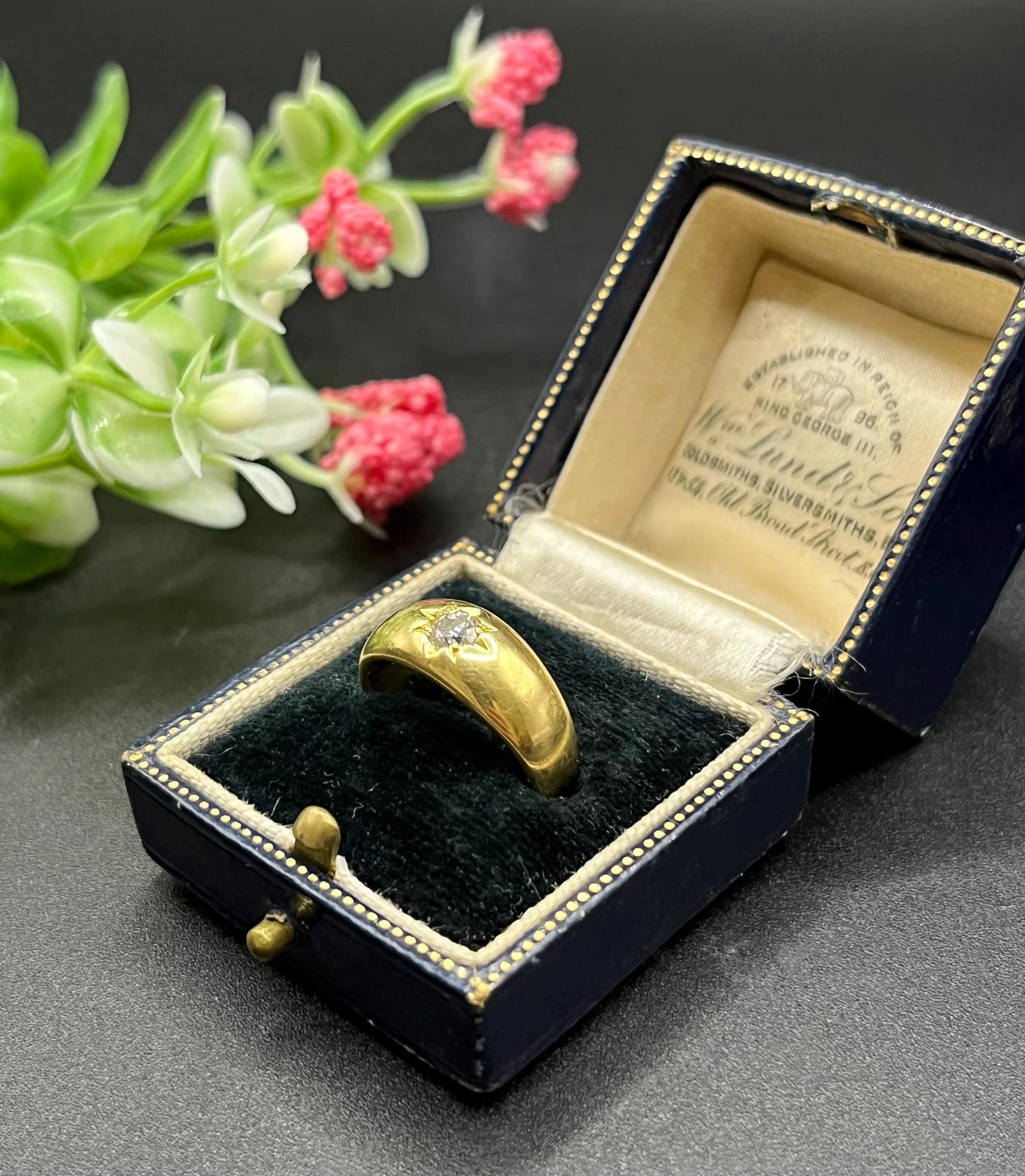 Vintage 18 ct Yellow Gold, Star Set Diamond Gypsy Band Ring