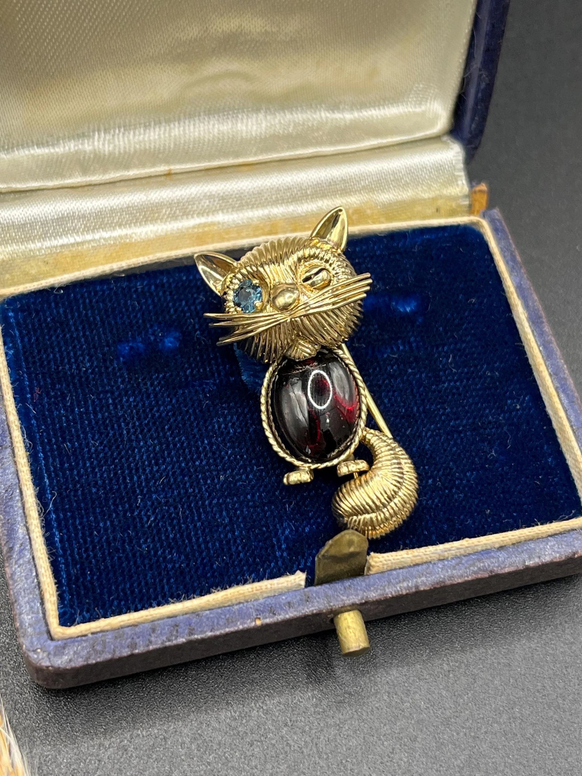 Vintage 14ct Yellow Gold Sapphire and Garnet Cat Brooch, Circa 1970
