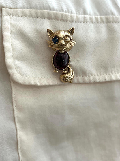 Vintage 14ct Yellow Gold Sapphire and Garnet Cat Brooch, Circa 1970