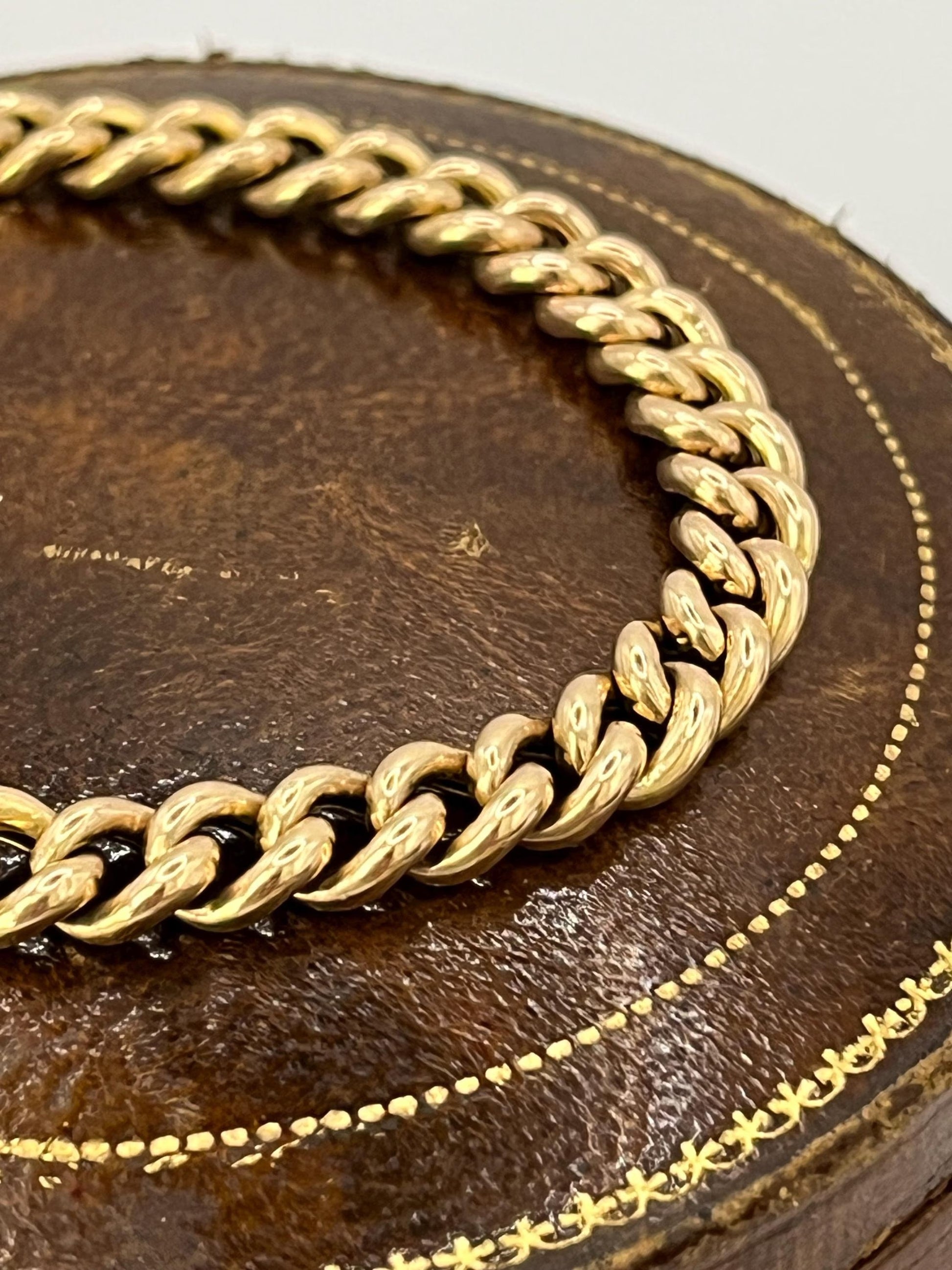 Victorian 15 Carat Rose Gold Curb Link Bracelet with Heart Padlock Clasp, Circa 1900