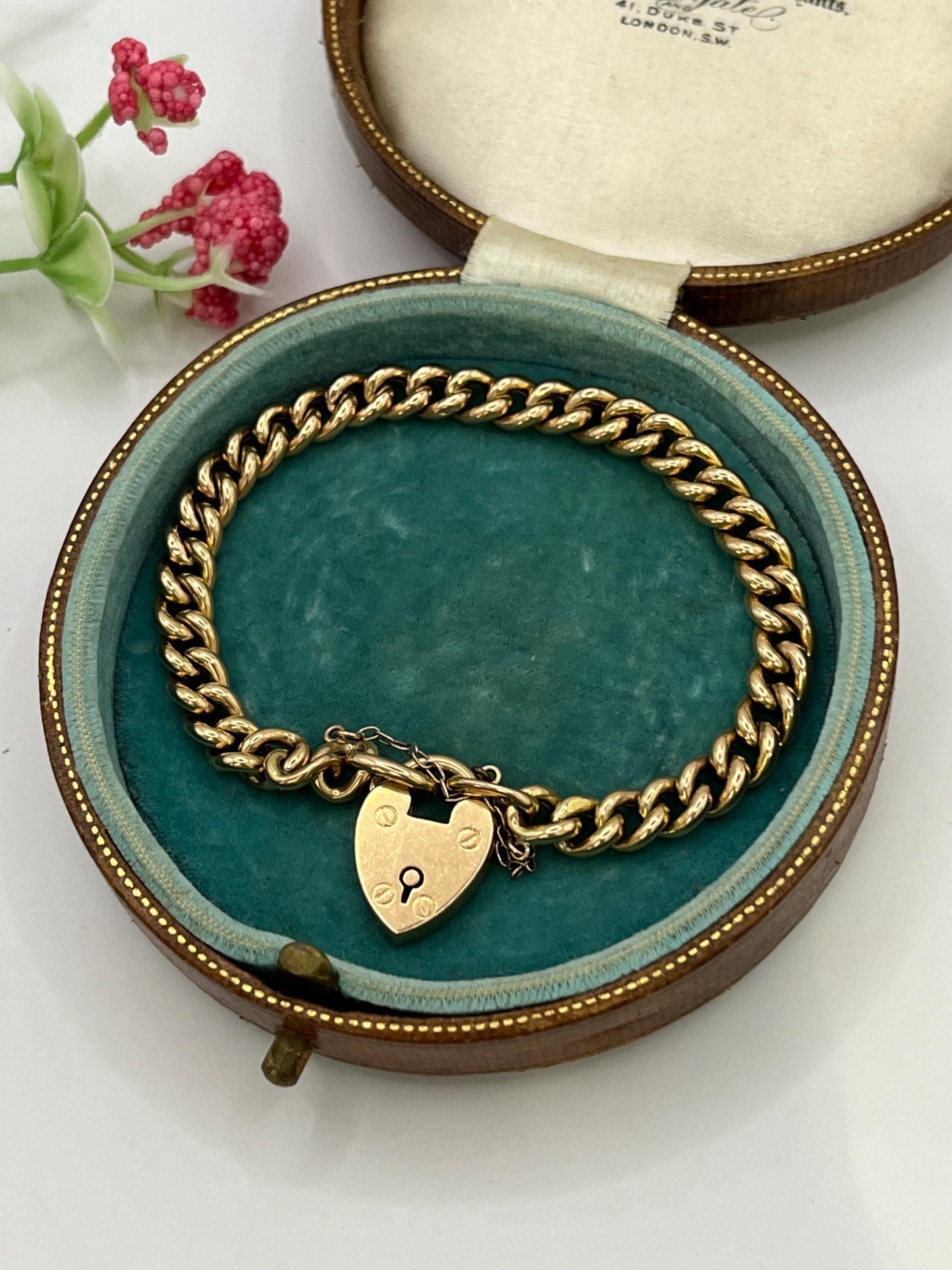 Victorian 15 Carat Rose Gold Curb Link Bracelet with Heart Padlock Clasp, Circa 1900