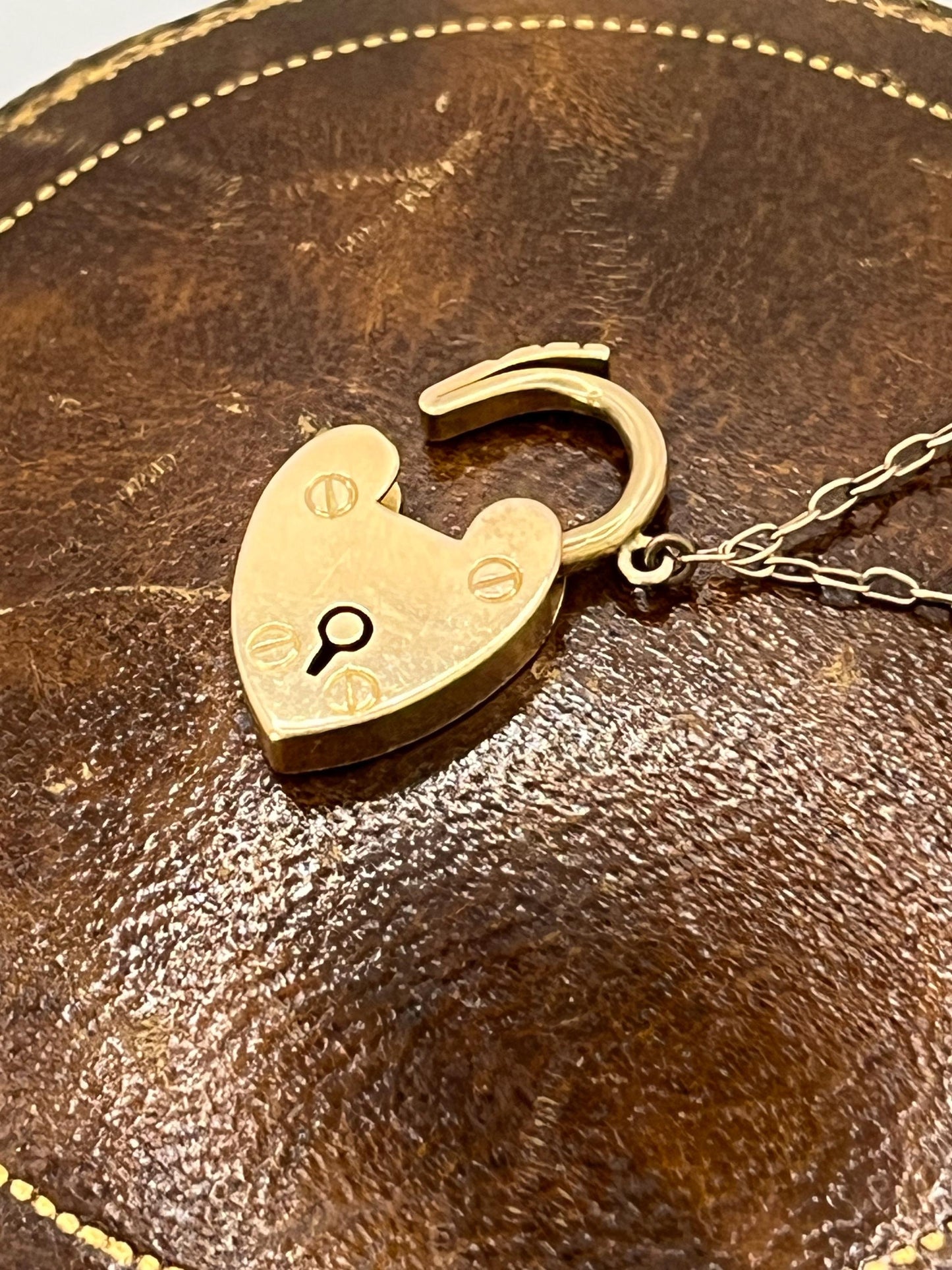Victorian 15 Carat Rose Gold Curb Link Bracelet with Heart Padlock Clasp, Circa 1900