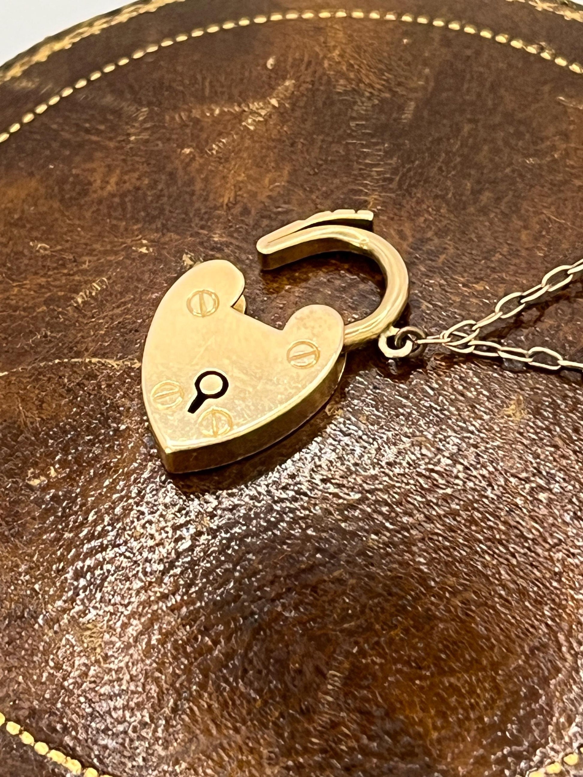 Victorian 15 Carat Rose Gold Curb Link Bracelet with Heart Padlock Clasp, Circa 1900
