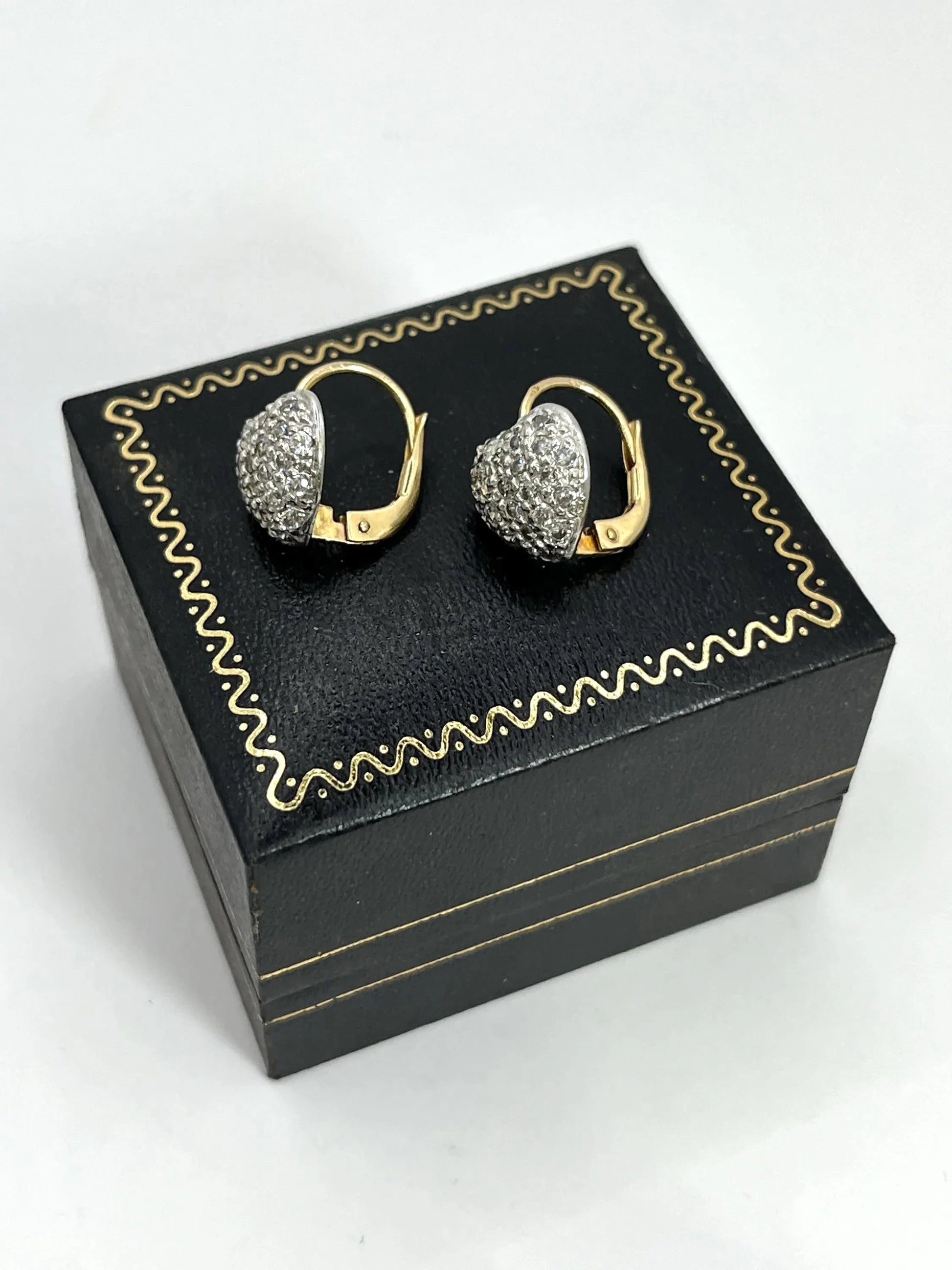 18 Carat White Gold Diamond Heart Shaped Earrings, 1.00 Carat