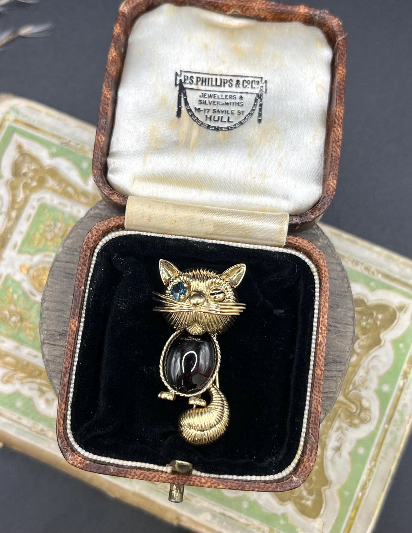 Vintage 14ct Yellow Gold Sapphire and Garnet Cat Brooch, Circa 1970