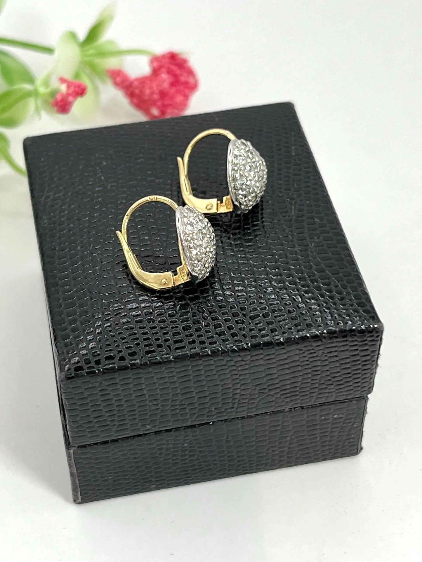 18 Carat White Gold Diamond Heart Shaped Earrings, 1.00 Carat