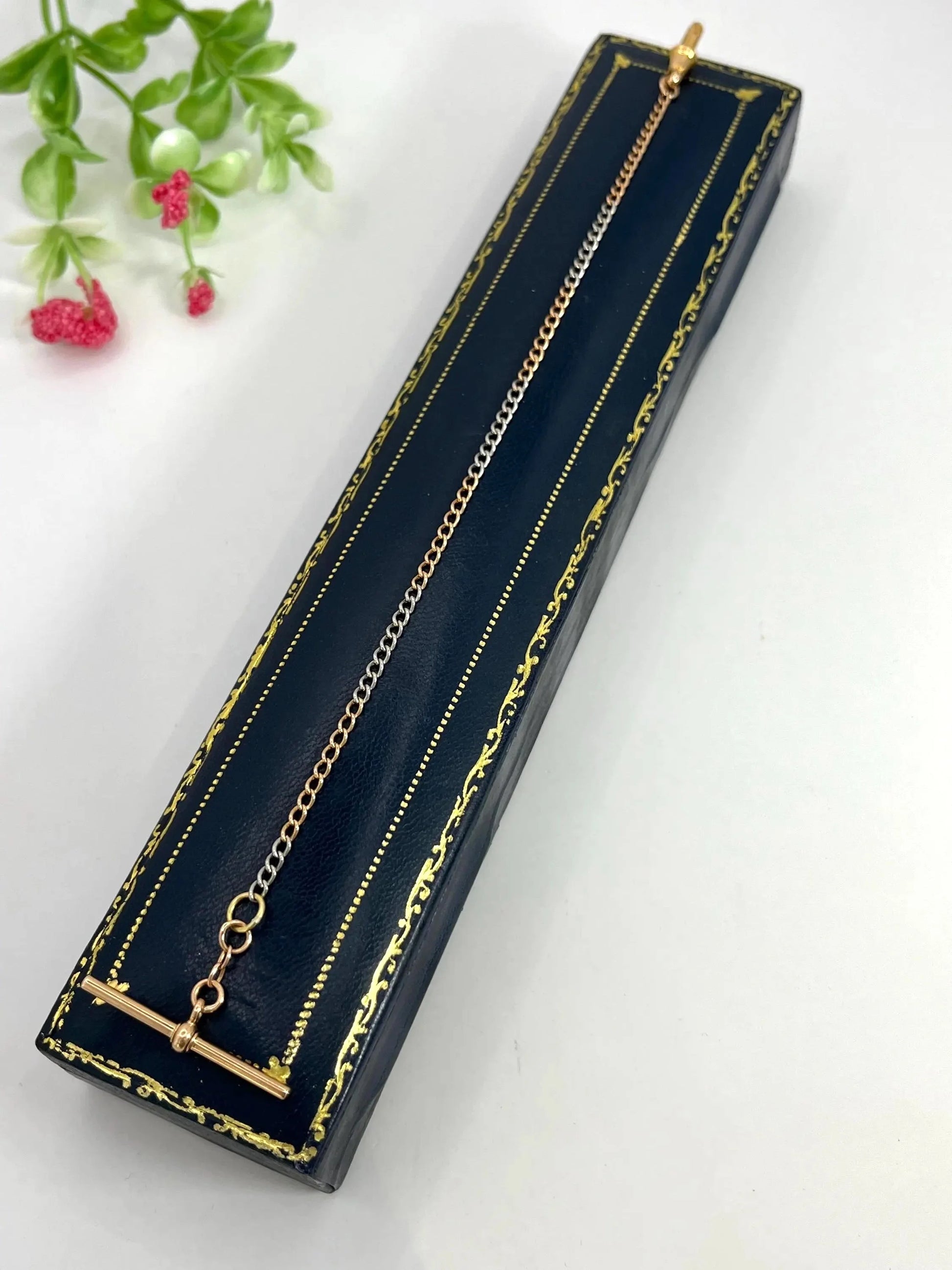 Antique 18 Carat Yellow Gold and Platinum Curb Link Bracelet with T-Bar, Circa 1910