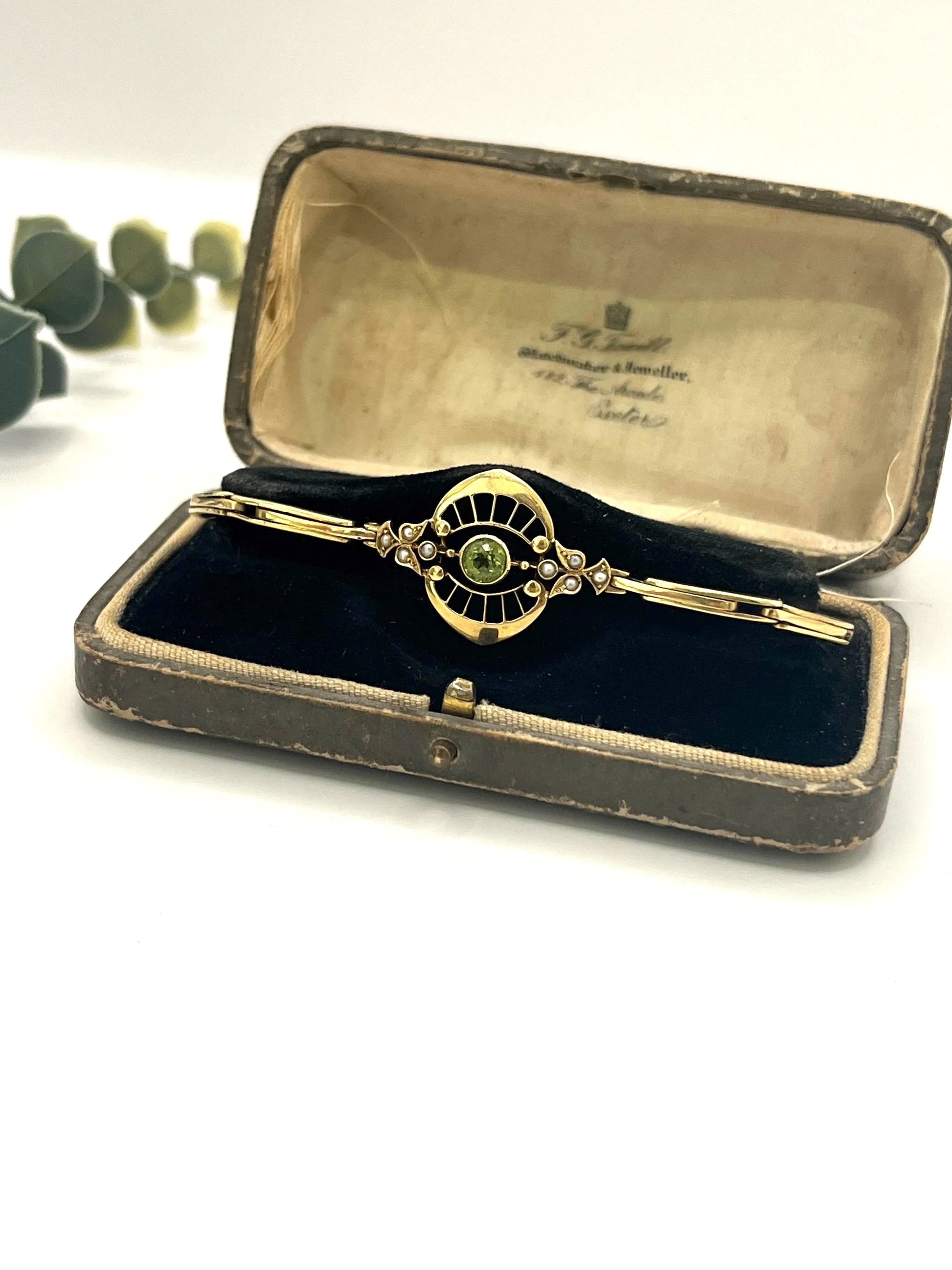 Antique 15 Carat Gold Peridot and Pearl Extendable Link Bracelet, Circa 1910