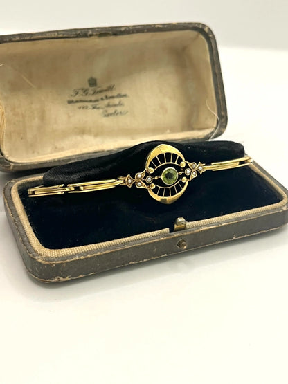 Antique 15 Carat Gold Peridot and Pearl Extendable Link Bracelet, Circa 1910