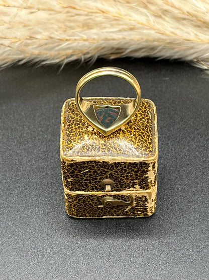 Art Deco 18 Carat Yellow Gold Bloodstone Shield Signet Ring, Circa 1920
