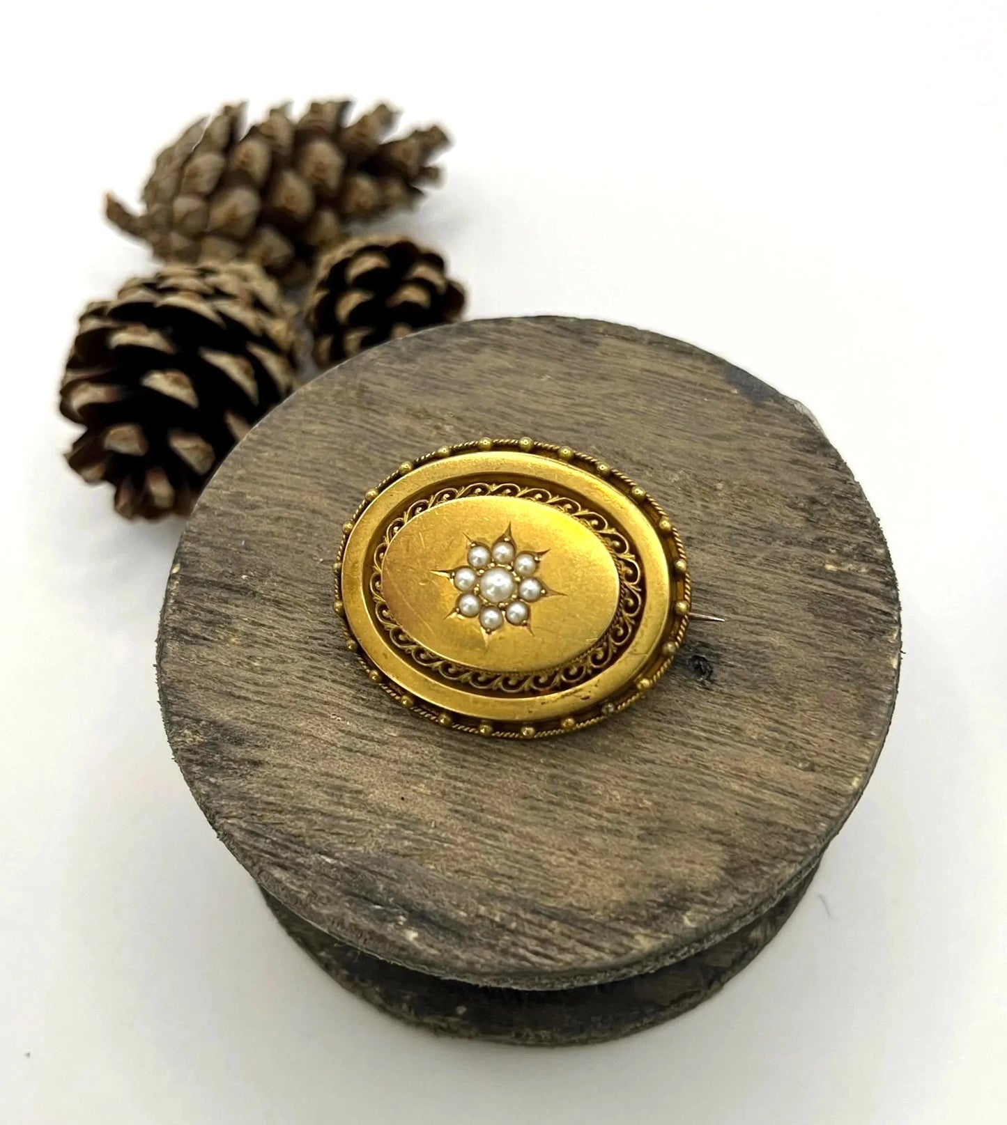 Victorian 15 Carat Yellow Gold Oval Pearl Brooch, Circa 1880