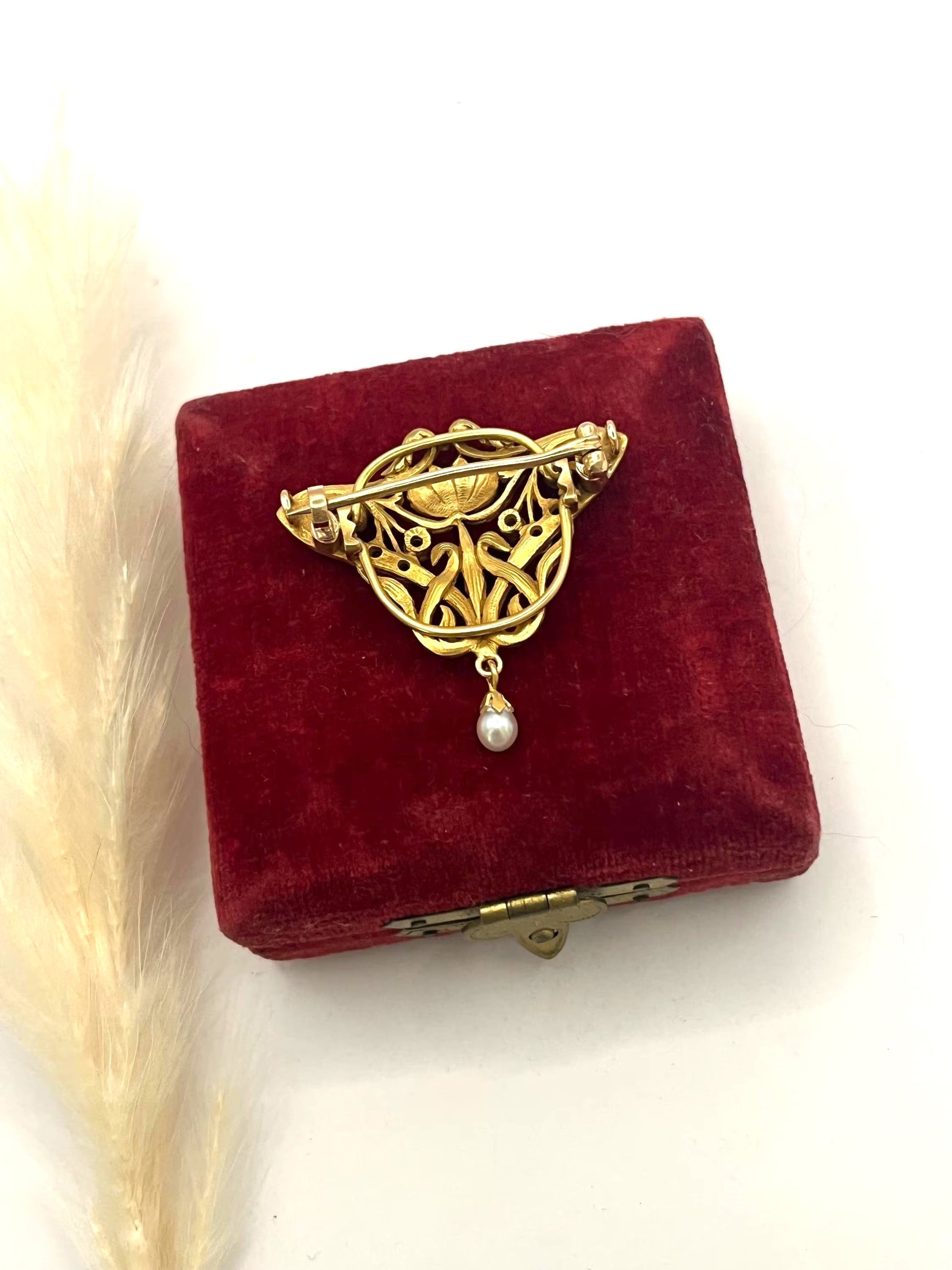 Antique Art Nouveau French 18 Carat Yellow Gold, Diamond And Pearl Brooch