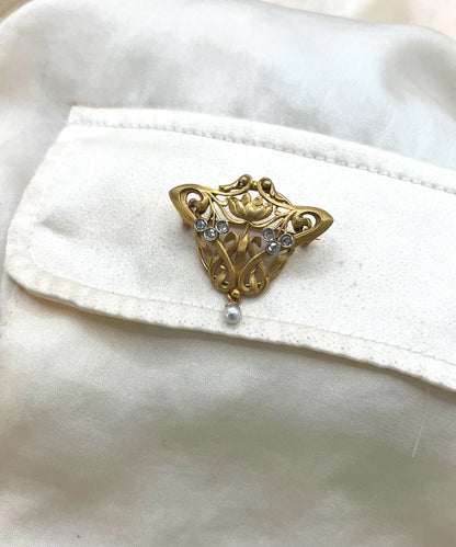 Antique Art Nouveau French 18 Carat Yellow Gold, Diamond And Pearl Brooch