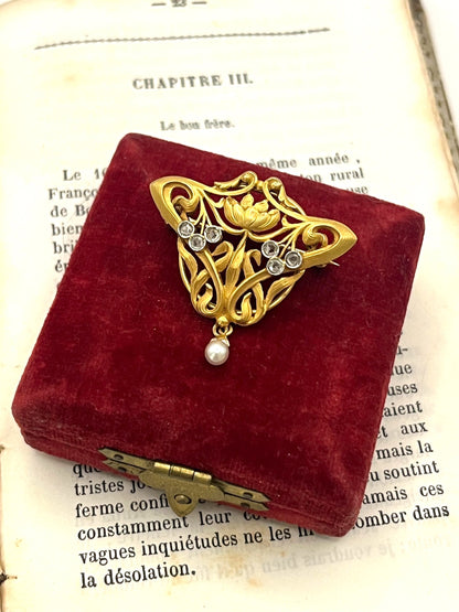 Antique Art Nouveau French 18 Carat Yellow Gold, Diamond And Pearl Brooch