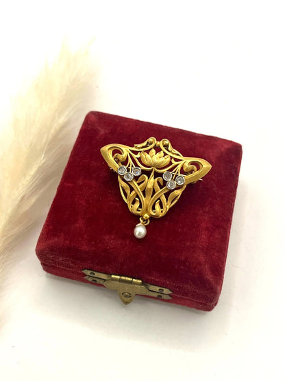 Antique Art Nouveau French 18 Carat Yellow Gold, Diamond And Pearl Brooch