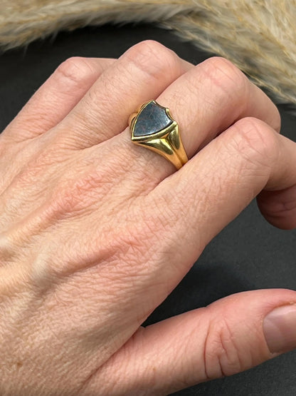 Art Deco 18 Carat Yellow Gold Bloodstone Shield Signet Ring, Circa 1920