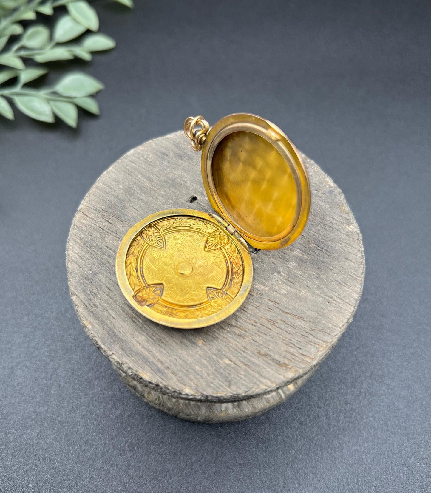 Antique 15ct Yellow Gold, 1920s Guilloche Enamel Round Locket