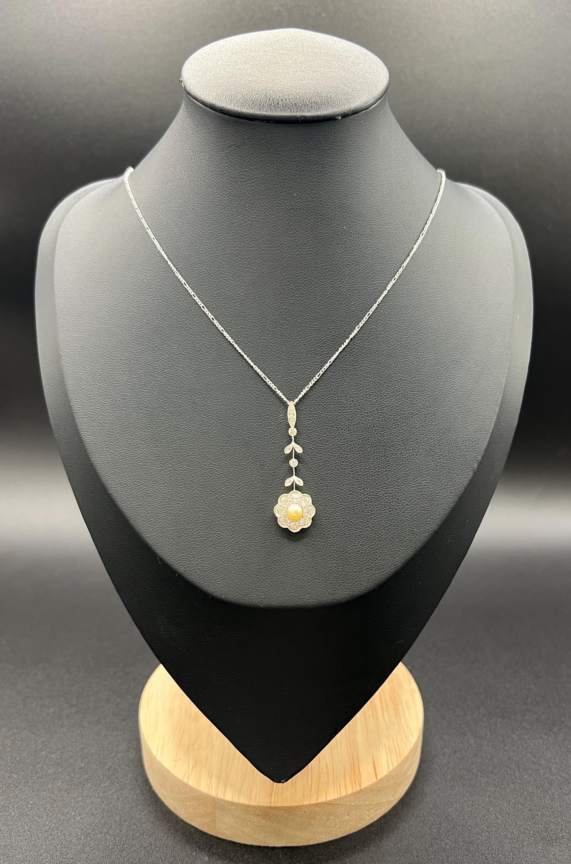 Antique 18ct Gold & Platinum, Edwardian Diamond and Pearl Daisy Pendant Necklace