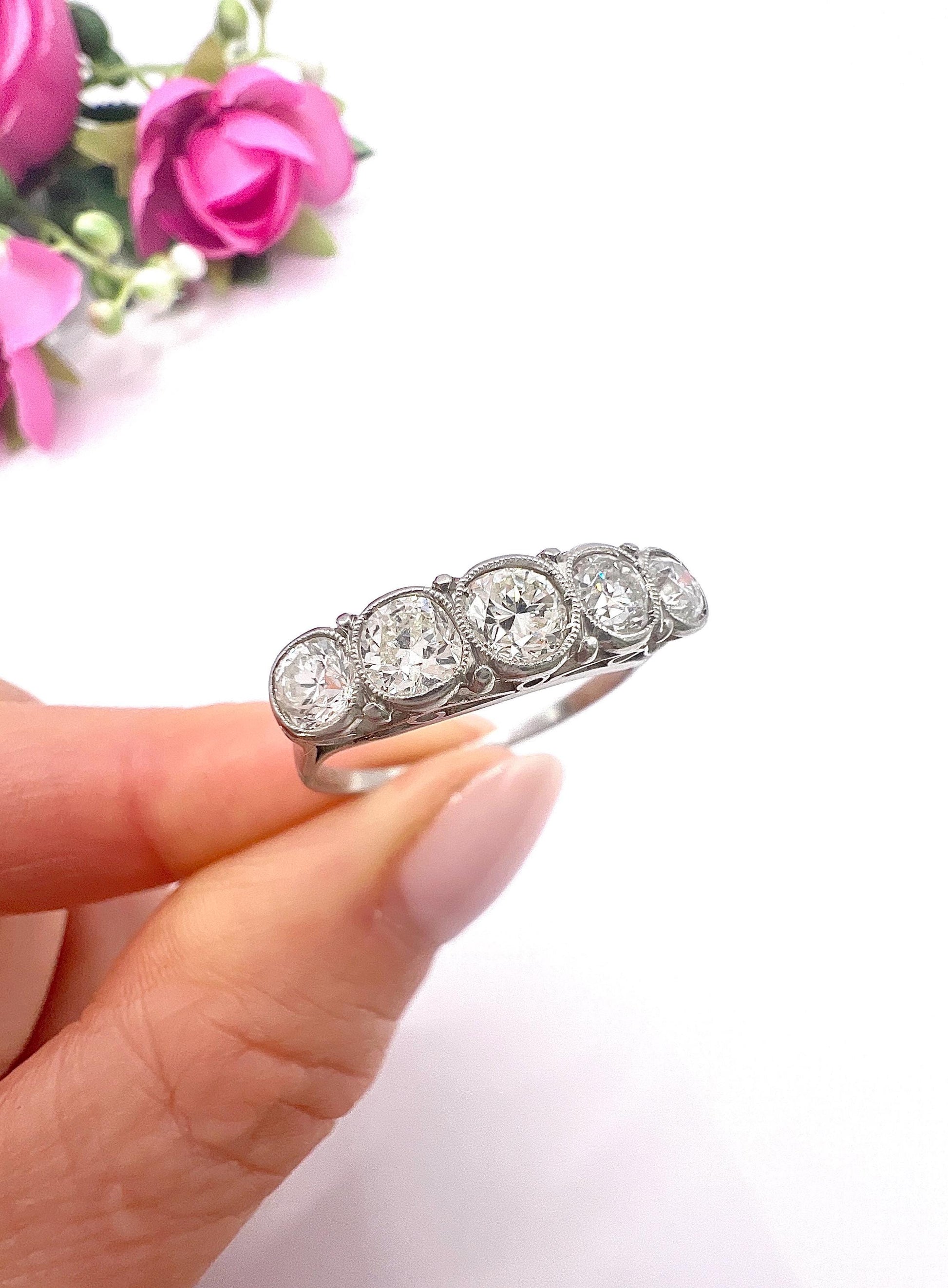 Antique 18ct White Gold, Edwardian 5 Stone Diamond Ring
