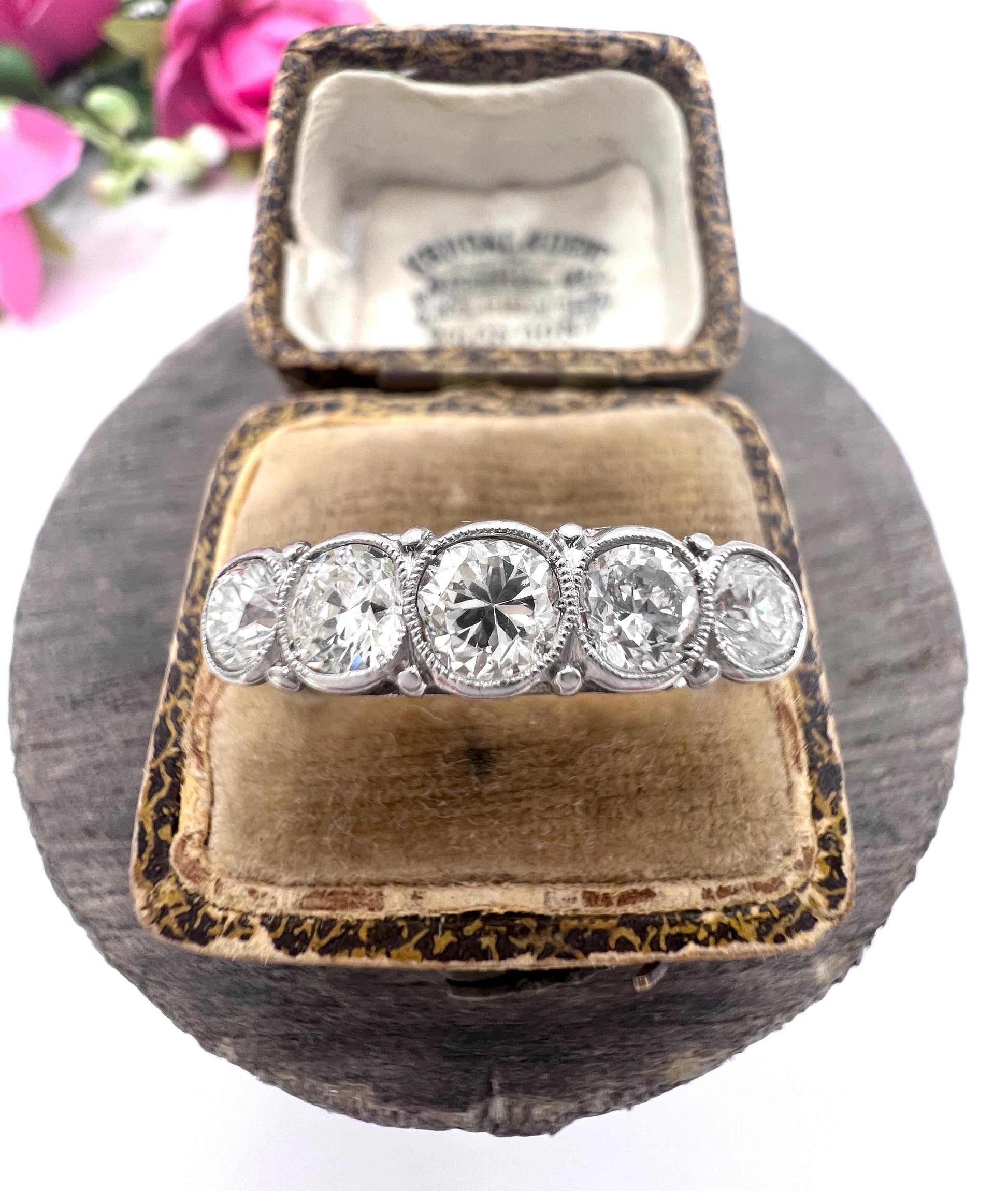 Antique 18ct White Gold, Edwardian 5 Stone Diamond Ring