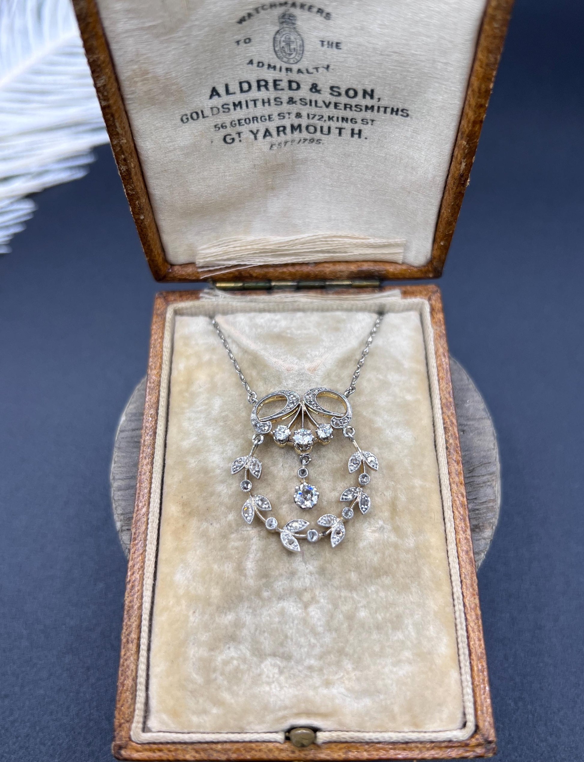 Antique 18ct Gold & Platinum, Edwardian Diamond Floral Pendant Necklace