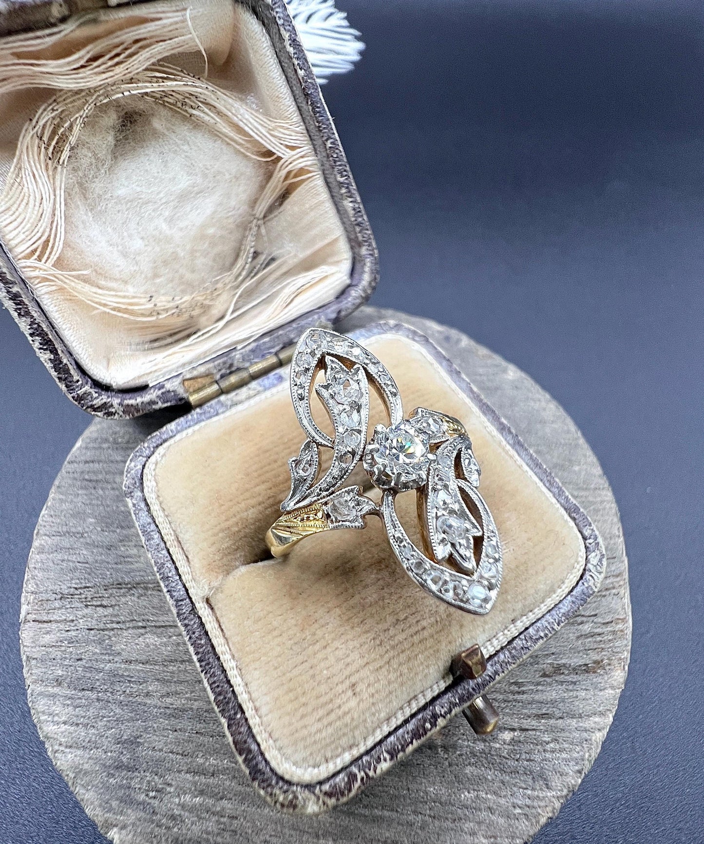 Antique 18ct Gold & Platinum, Edwardian era Diamond Belle Époque Ring