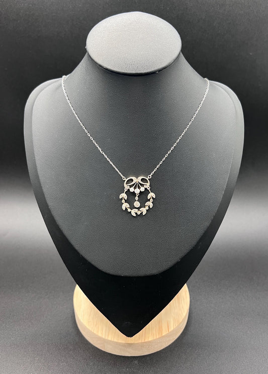 Antique 18ct Gold & Platinum, Edwardian Diamond Floral Pendant Necklace