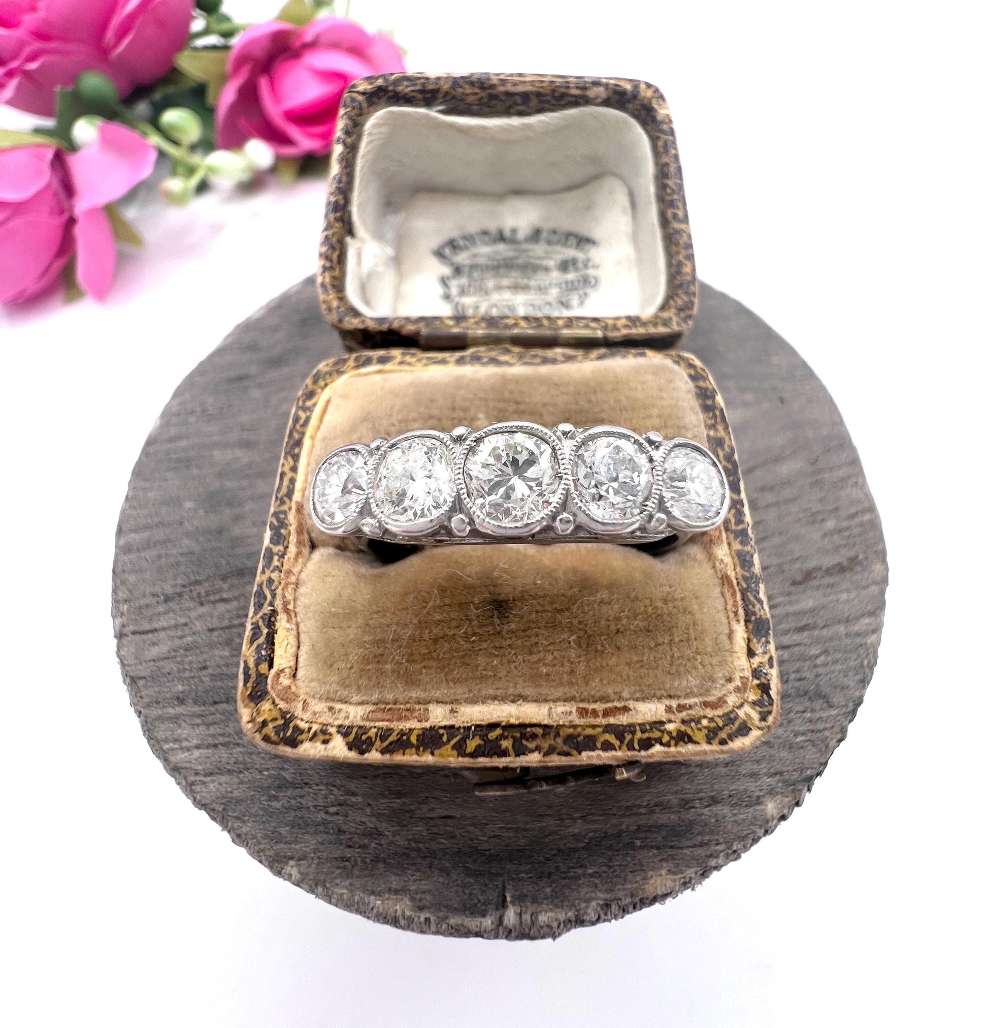 Antique 18ct White Gold, Edwardian 5 Stone Diamond Ring