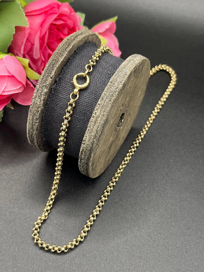 A yellow gold belcher link chain necklace