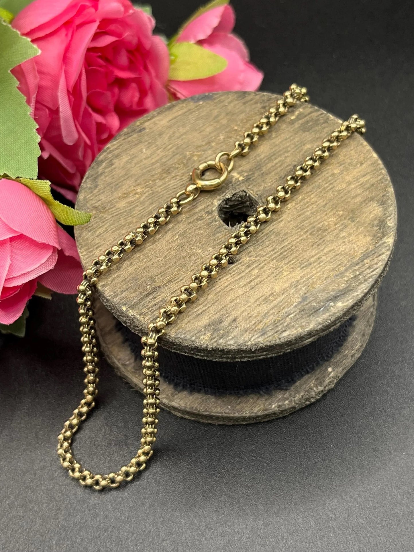 A yellow gold belcher link chain necklace