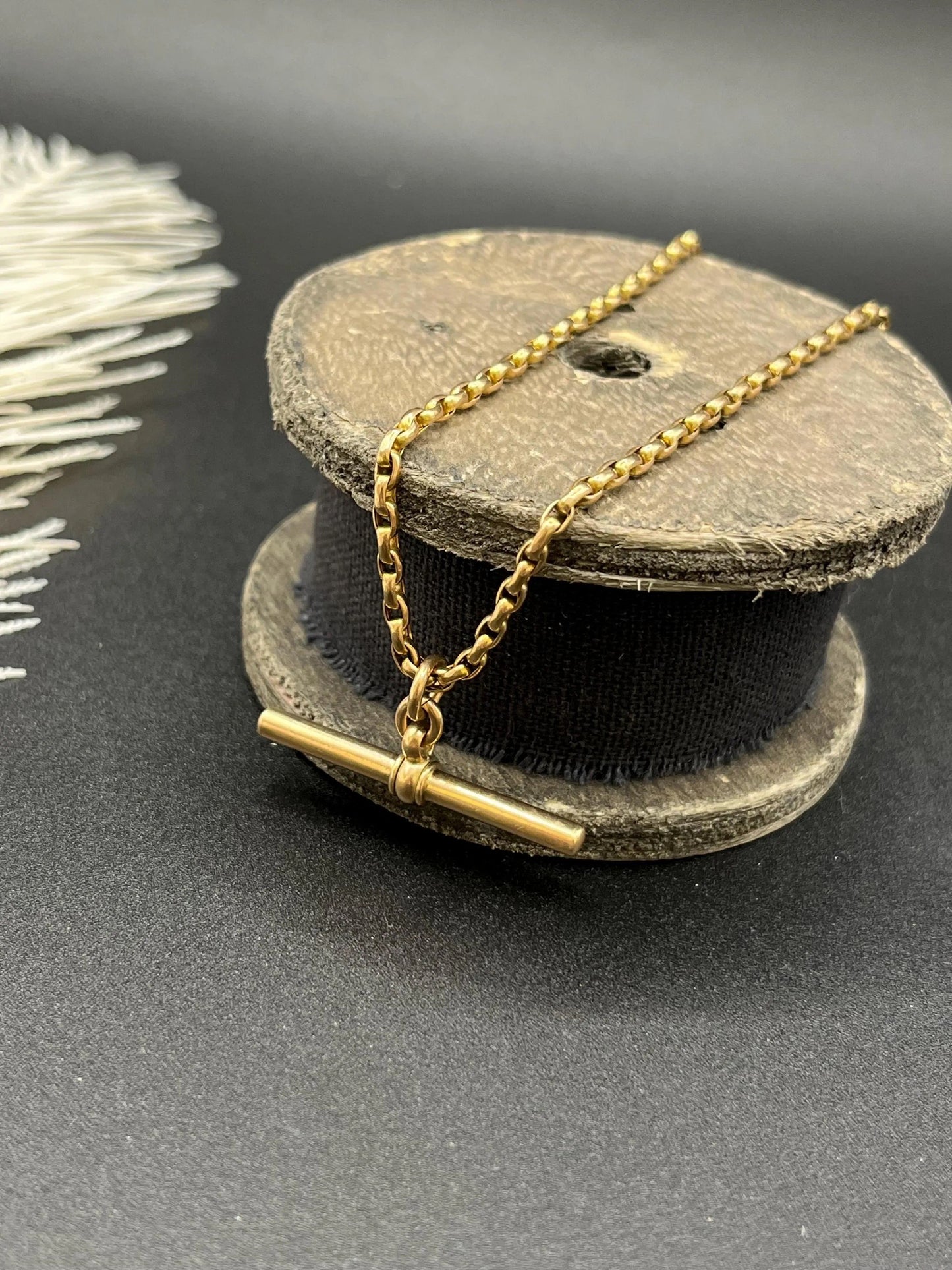 Antique 9 Carat Yellow Gold 21.5 Inch Chain Necklace with T-Bar