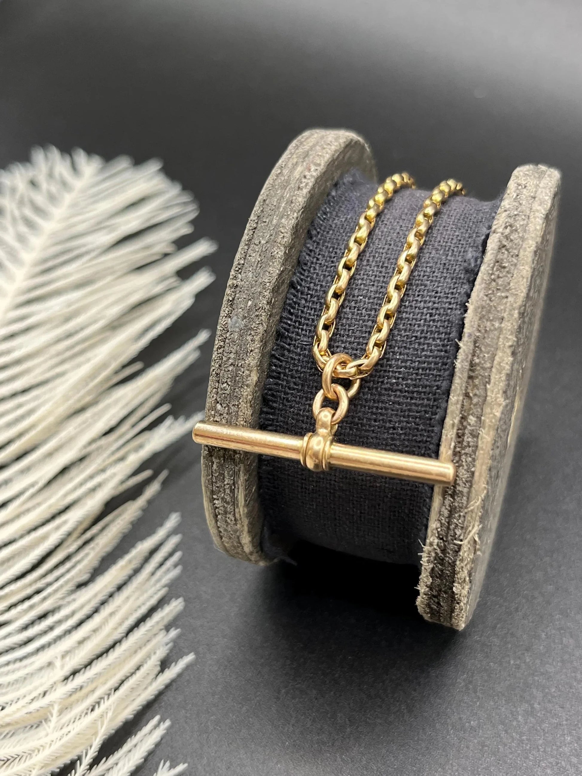 Antique 9 Carat Yellow Gold 21.5 Inch Chain Necklace with T-Bar