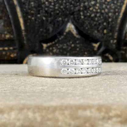 Diamond half eternity ring in platinum. 