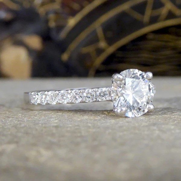 Diamond solitaire engagement ring in white gold.