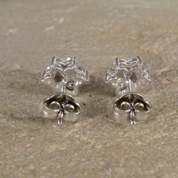 Diamond Daisy Flower Cluster Stud Earrings In 18 Carat White Gold
