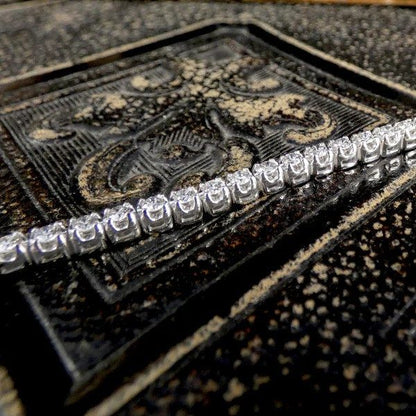 Contemporary Diamond Tennis Bracelet In Platinum