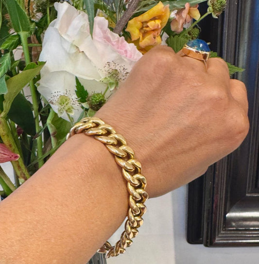 Vintage 18 Carat Yellow Gold Curb Link Bracelet