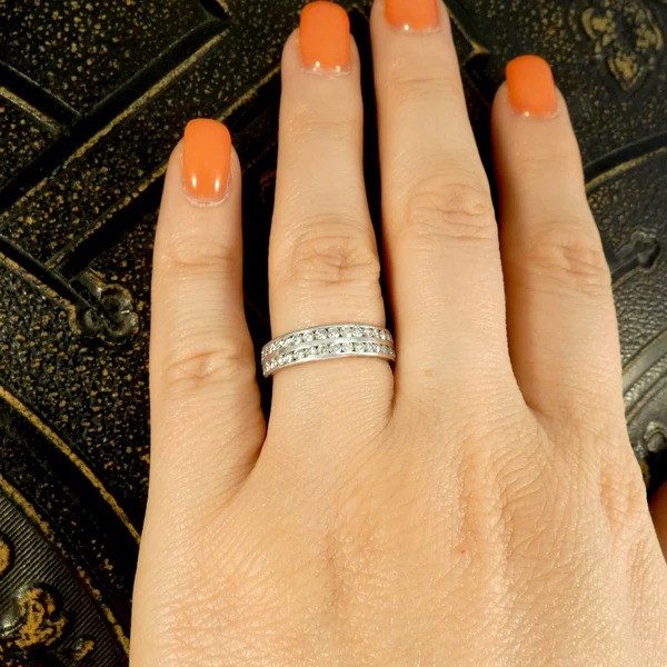 Diamond half eternity ring in platinum. 