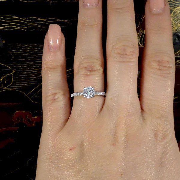 Diamond solitaire engagement ring in white gold.