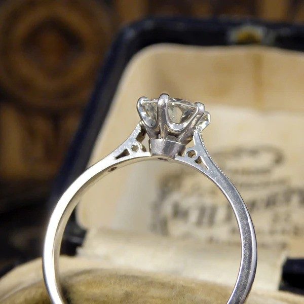 Diamond engagement ring in platinum.