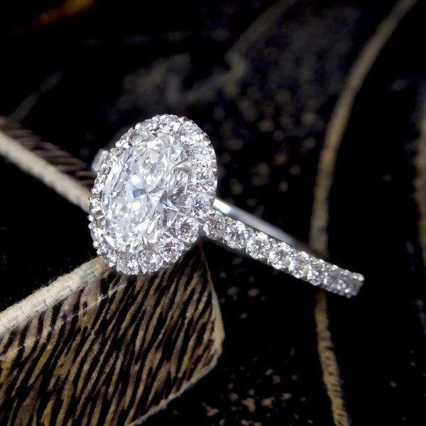 Diamond cluster ring in platinum.