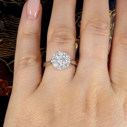 Diamond solitaire illusion ring in platinum