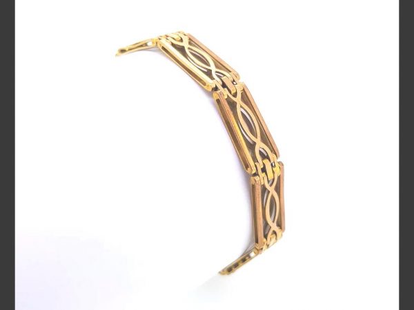 Victorian Gate Bracelet, classic and fluid design representative of this period, each link embodying the infinity symbol, forged in 9ct Yellow Gold, 12.6g