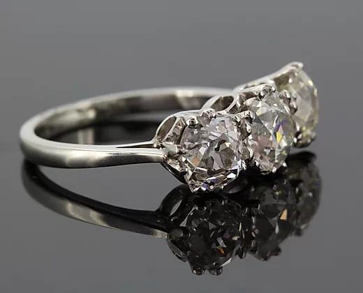 Vintage Old-Cut Diamond Three-Stone Ring, 3.52cts, set in Platinum