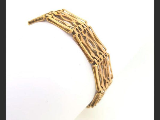 Victorian Gate Bracelet and Padlock, each link containing internal infinity symbol, forged in 9ct yellow gold, total weight of 24.2g