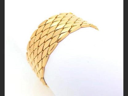Diamond pattern 18ct yellow gold bracelet, 47.5g