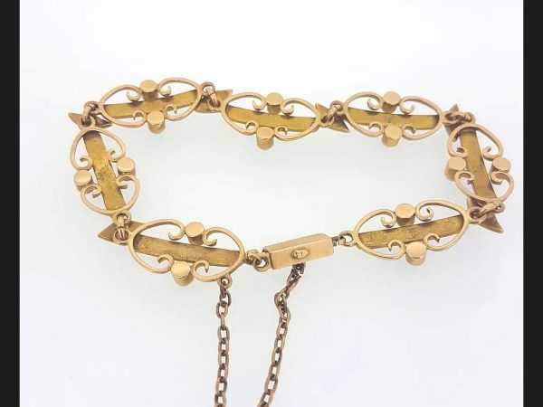 A delicate Victorian bracelet set with turquoise and split pearls, Detailed 15ct yellow gold.