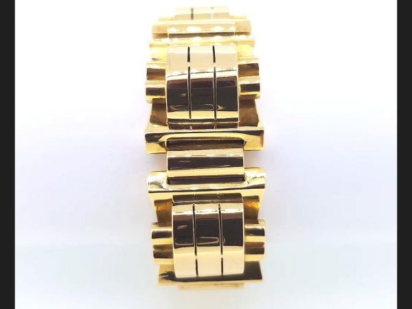 Vintage Geometric Design 18ct Yellow Gold Bracelet, Circa 1940's. Total weight: 117.5g
