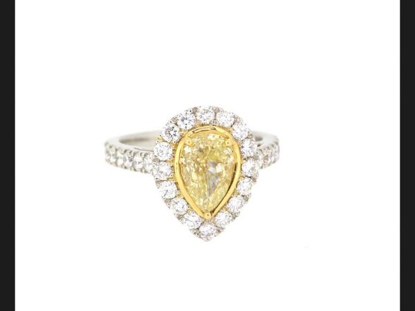 Fancy Yellow Diamond Cluster Ring, 3.16 carat total, 18ct White Gold