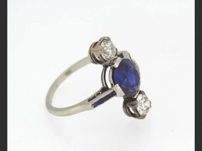 Art Deco Natural Sapphire and Diamond Ring, square cut sapphire shoulders, c.1920